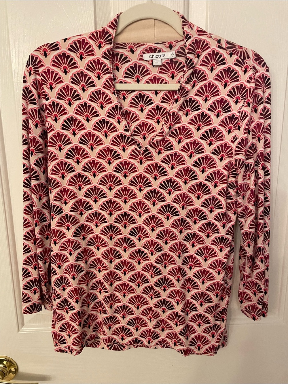 Chico's Touch of Cool Pink Art Deco Fan Top Size Small 3/4 Sleeve